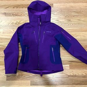 Patagonia Women’s Ski Shell Jacket — size M , Used (but very good condition )